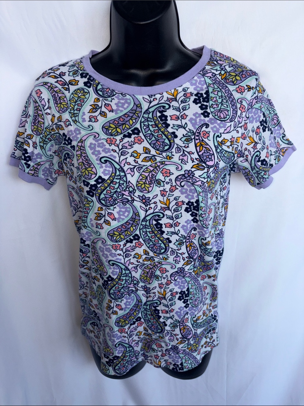 VERA BRADLEY Maddalena Paisley Soft short sleeve t shirt XS, 16” PTP, 23” L